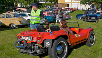 Klubbv�rdar hj�lper dig r�tt p� parkeringen